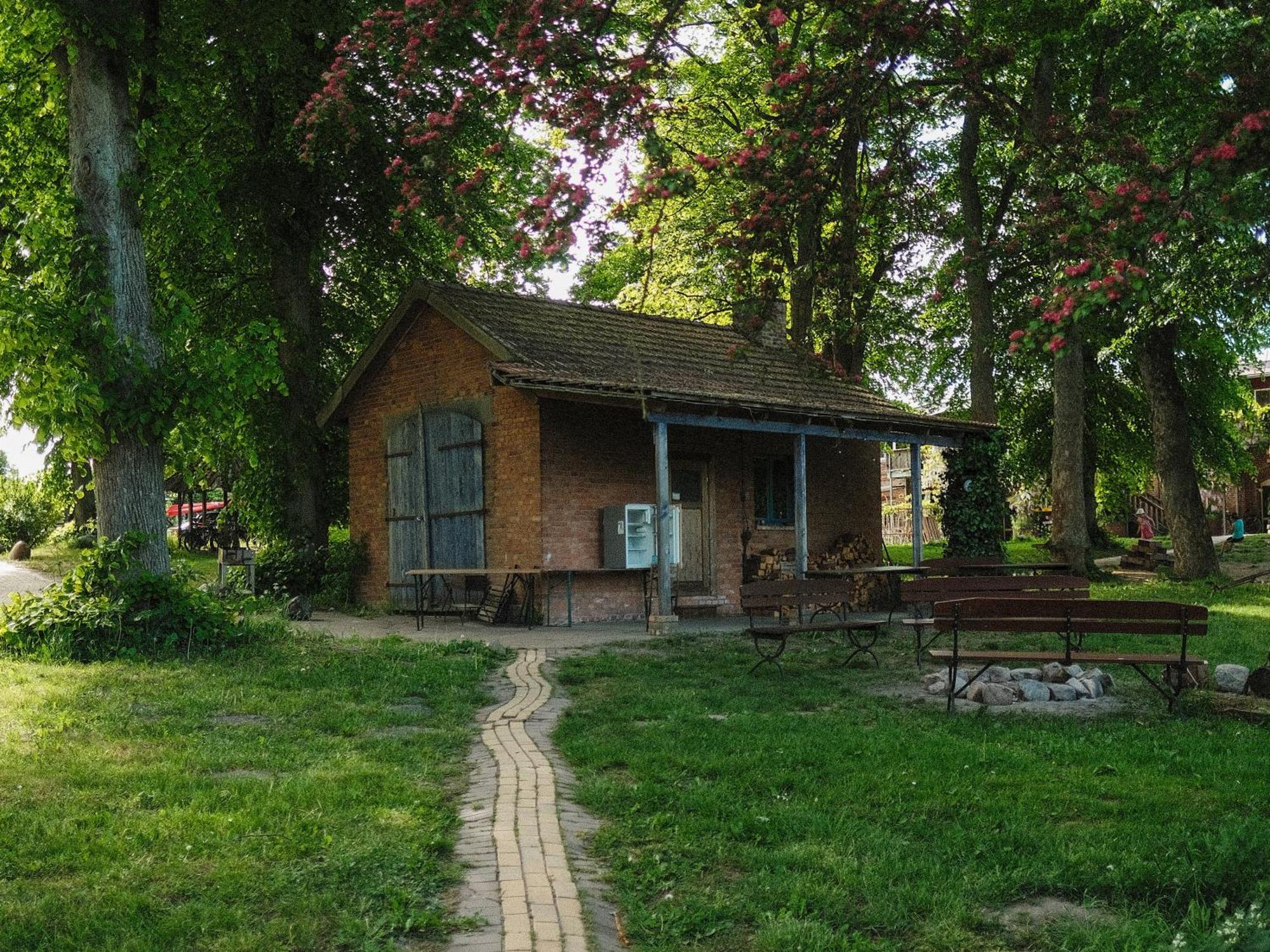 Biohof Medewege Villa Schwerin  Buitenkant foto